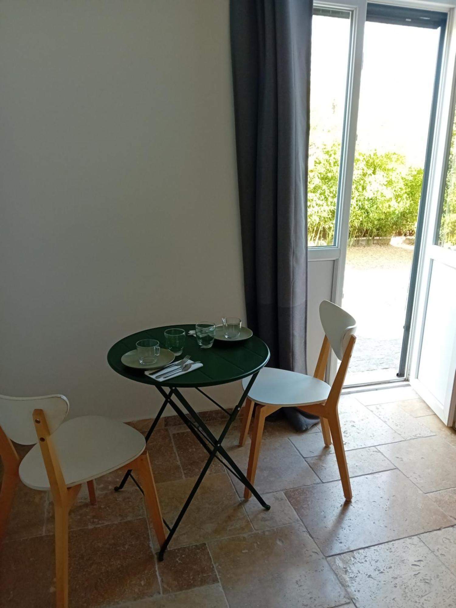 Chambre Dans Maison De Maitre Cuers Exterior foto